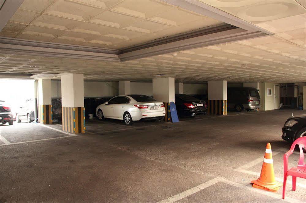 Hotel Diamond Suwon Bagian luar foto